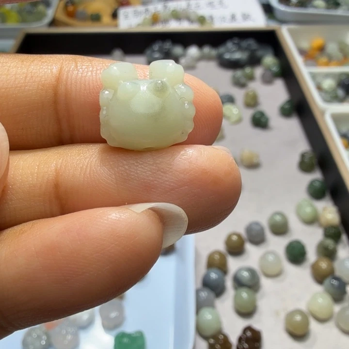 未镶嵌和田玉珠宝半成品