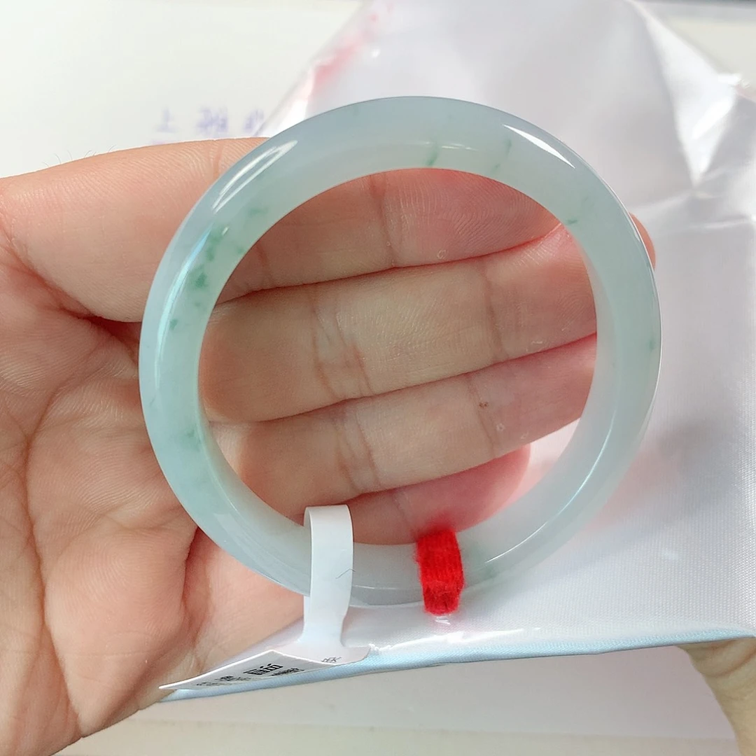 翡翠手镯（贵妃镯）未镶嵌⑦②