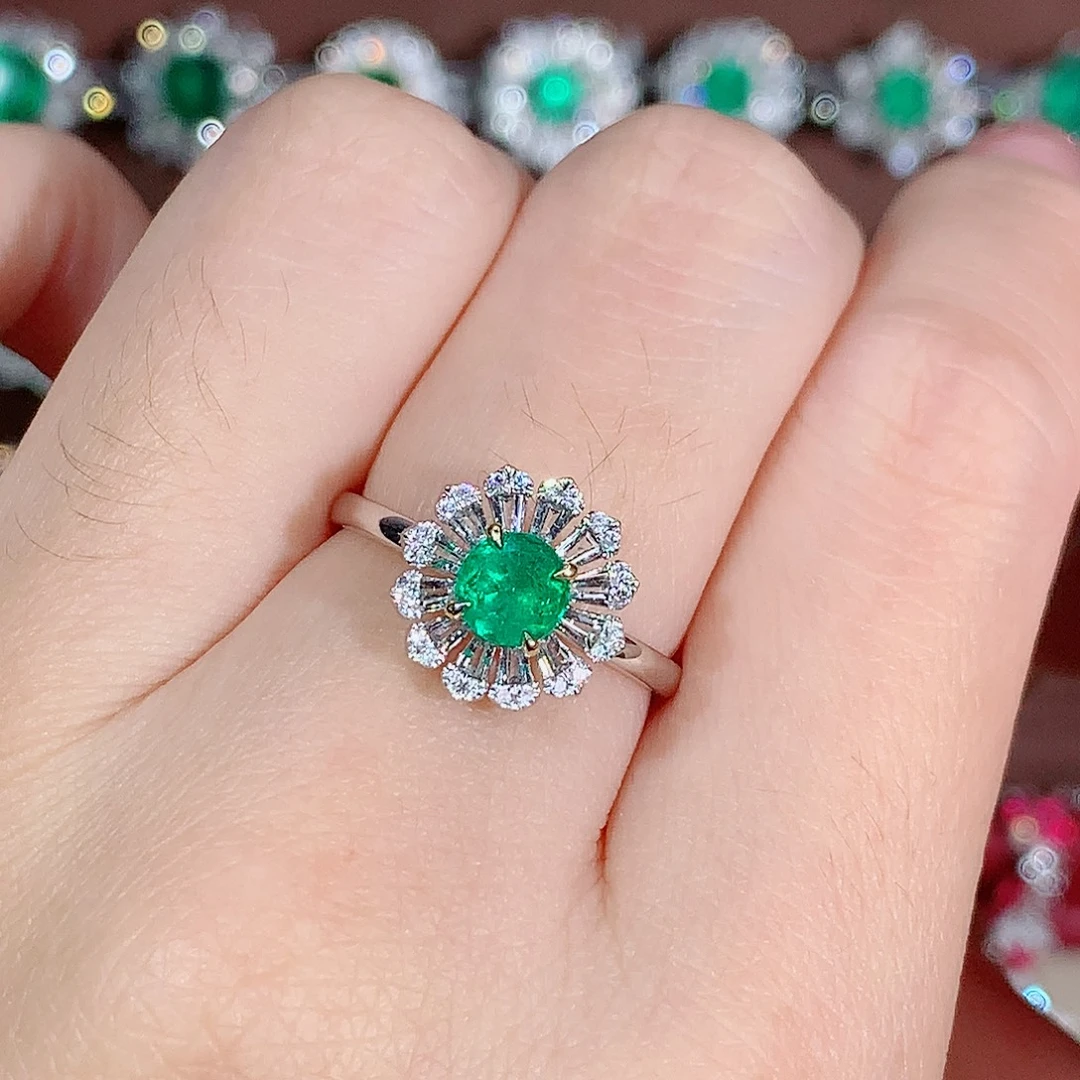 18K金镶嵌戒指祖母绿0.36ct/天然宝石/七天无理由