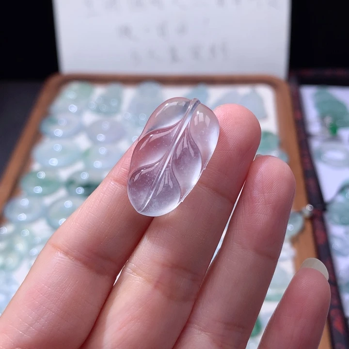 颈饰未镶嵌翡翠高冰玻璃叶子