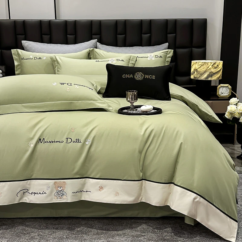 四季款新款全棉刺绣四件套轻奢简约高档纯色绣花床品套件-可可熊