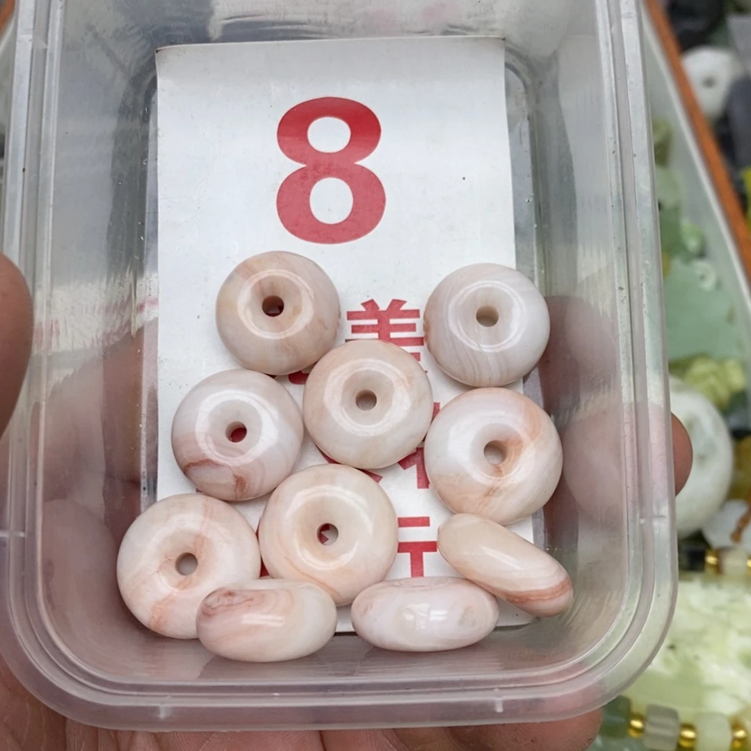 蛇纹石玉未镶嵌挂坠