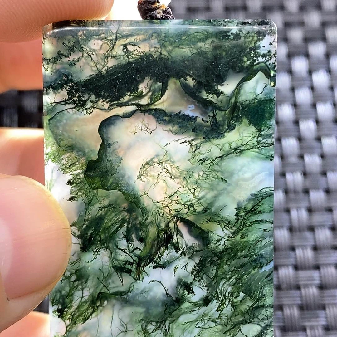 玛瑙/玉髓颈饰未镶嵌九**！