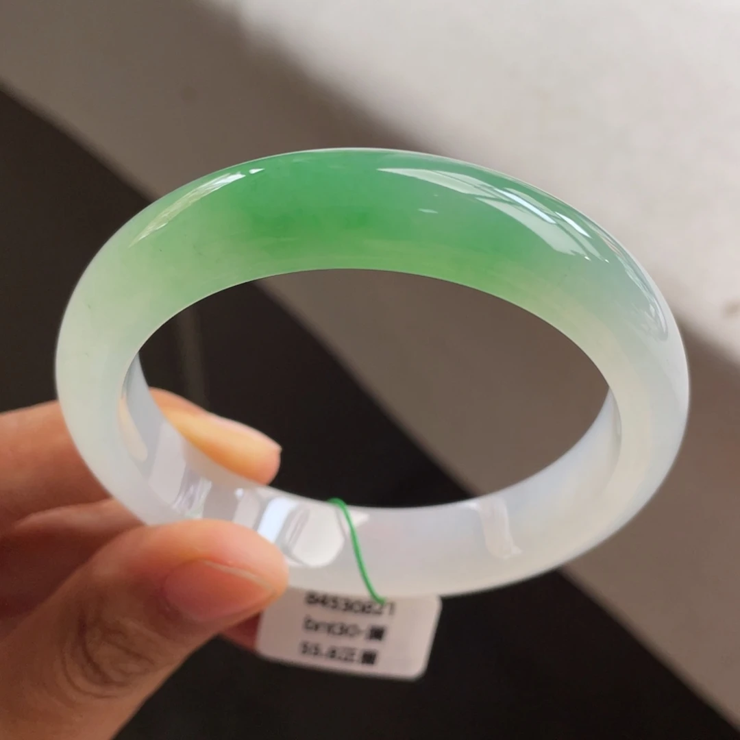 翡翠未镶嵌手镯冰绿手镯【强推】