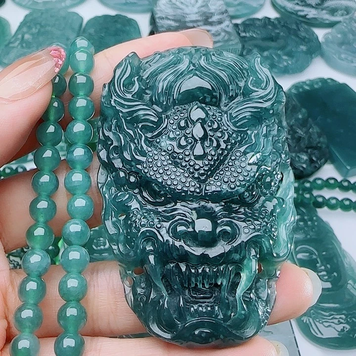 翡翠未镶嵌颈饰多样性发货天然的A货翡翠