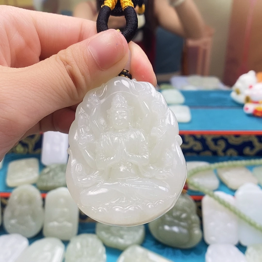 颈饰未镶嵌和田玉大*