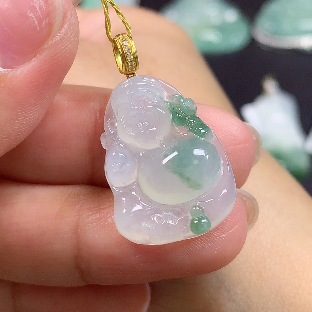 翡翠18K金镶嵌颈饰财神