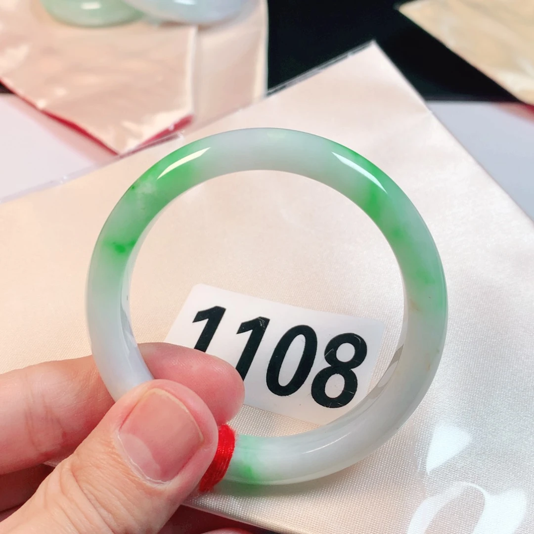 翡翠手镯未镶嵌翡翠手镯1108