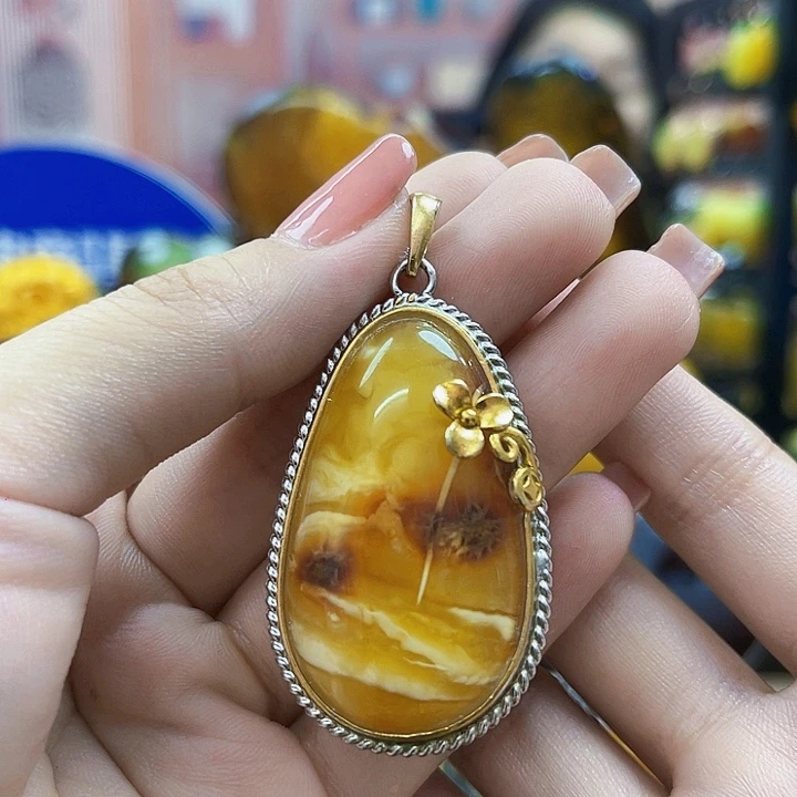 蜜蜡银S925镶嵌颈饰吊坠