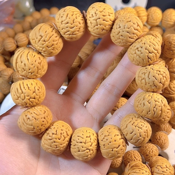 自***&手串桃核国核大肌肉桃核手串