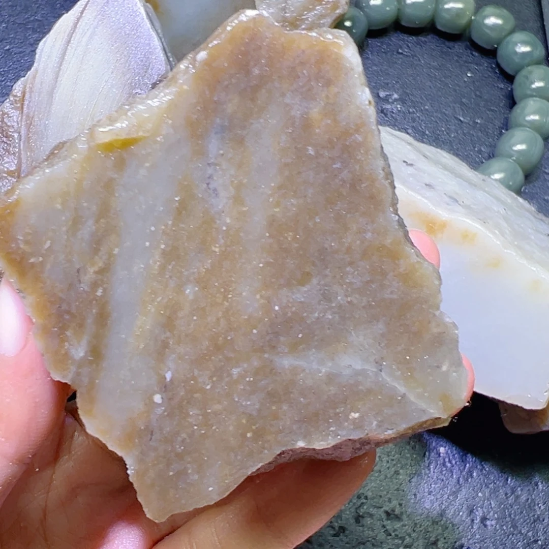 和田玉未镶嵌珠宝半成品