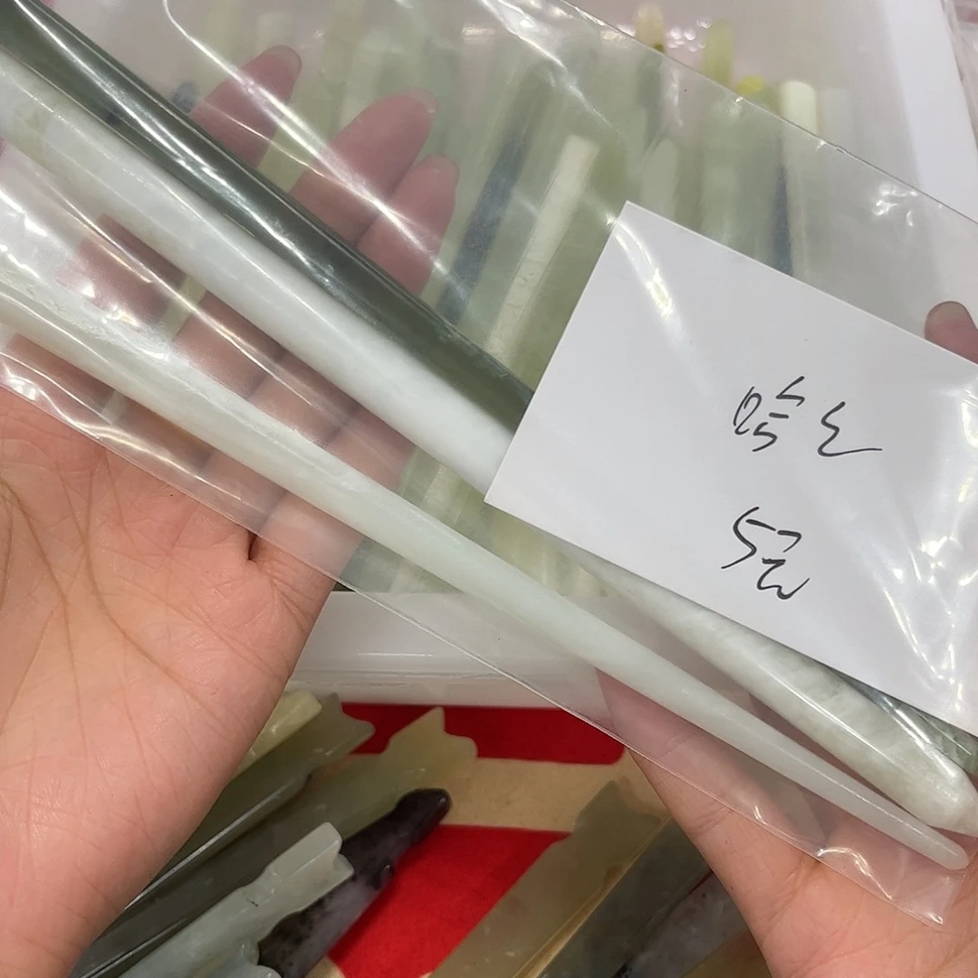 哈***哒蛇纹石玉未镶嵌手镯