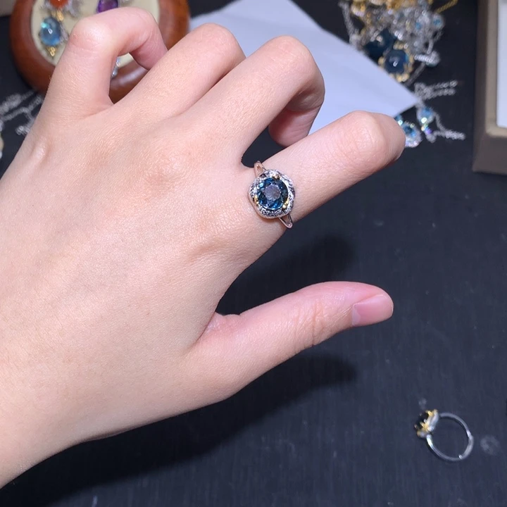 颈饰托帕石银S925镶嵌戒指