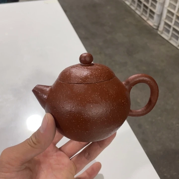 紫砂茶壶老厂紫砂壶一件。