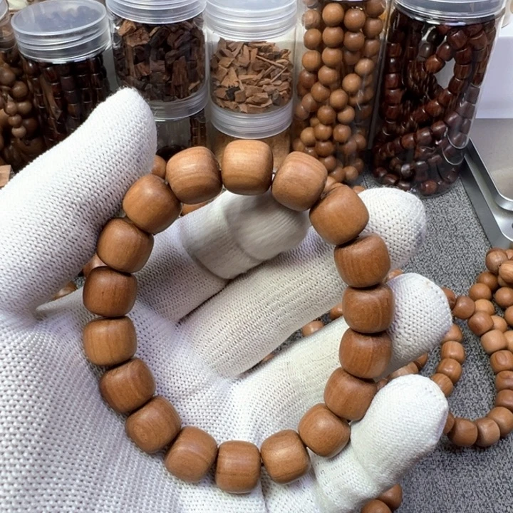 第***区木质类檀香木1112…..顺纹…….