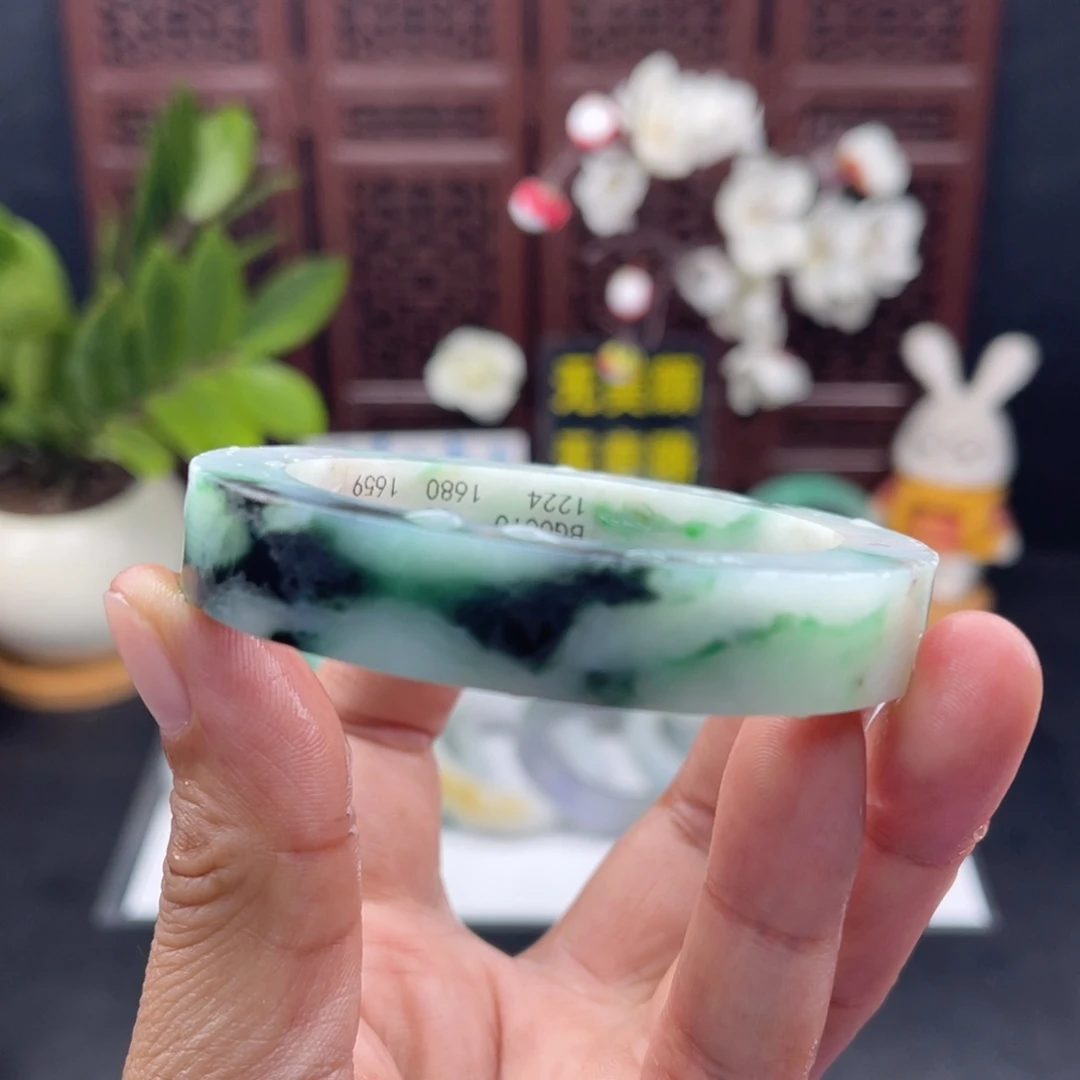 定制翡翠未镶嵌55-57正圈水墨乌鸡