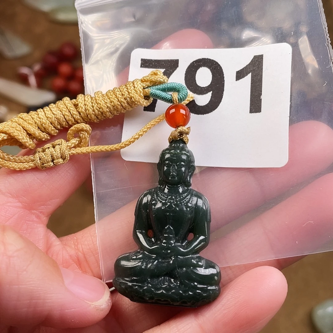 和田玉（糖玉）未镶嵌颈饰