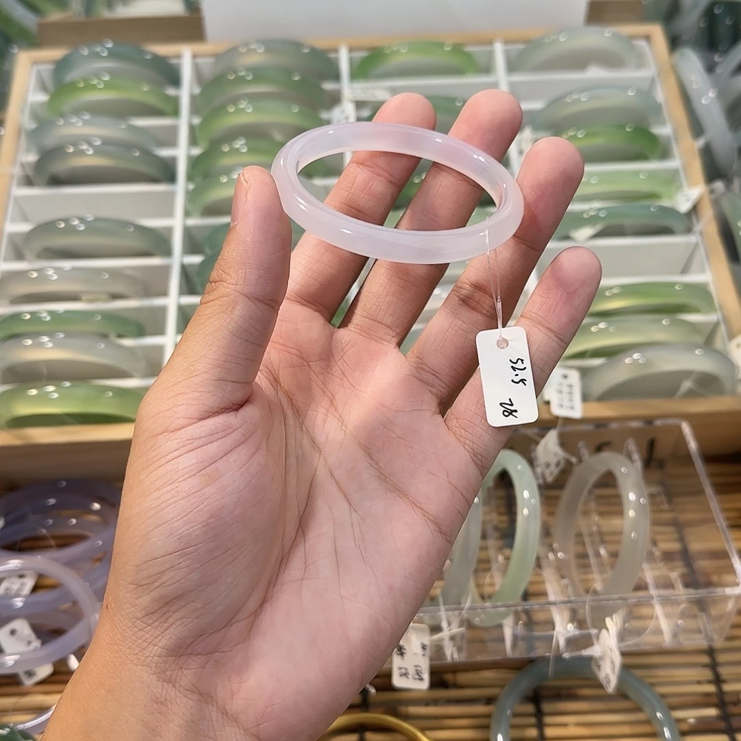 玛瑙/玉髓未镶嵌手镯圈口52.5