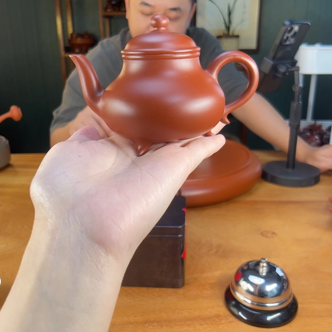 紫砂茶壶三足孟臣130cc左右大红袍