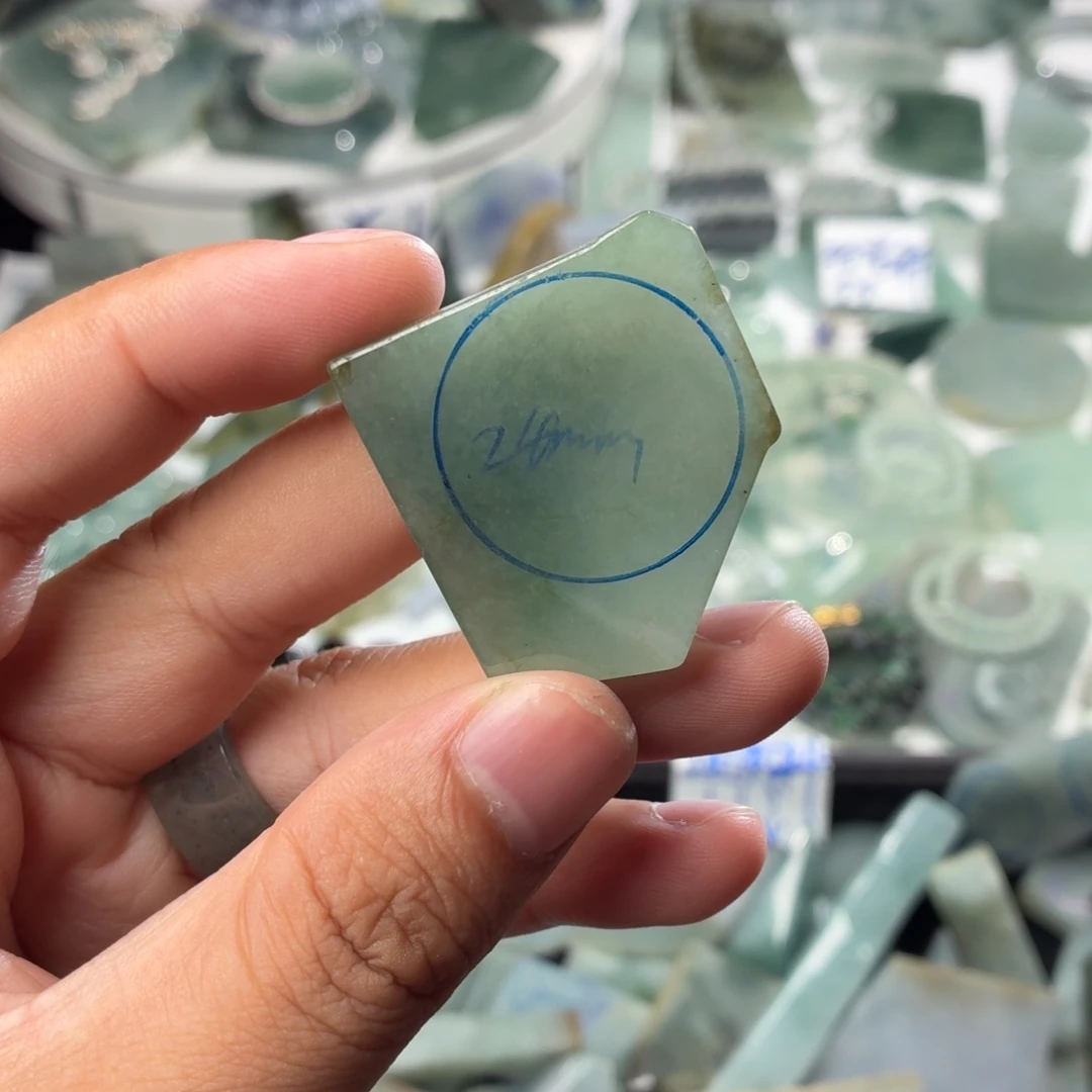 定制翡翠未镶嵌天然缅甸翡翠a货高糯化包工平安扣