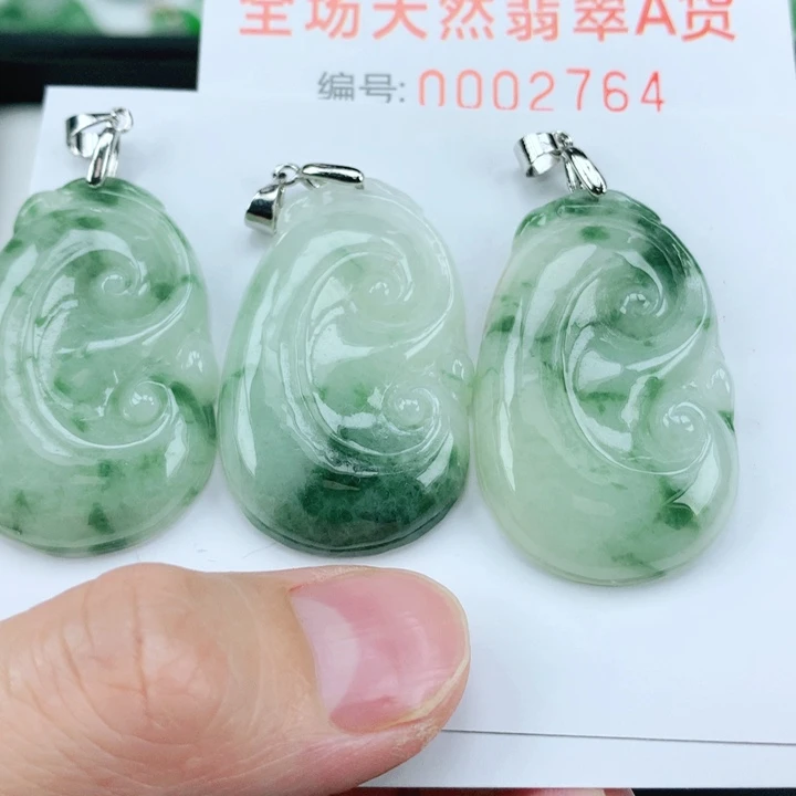 翡翠挂件未镶嵌多样性发其1