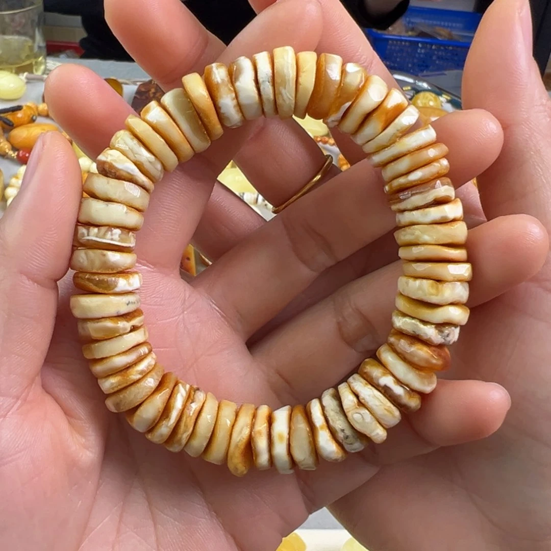 蜜蜡裸石未镶嵌蜜蜡