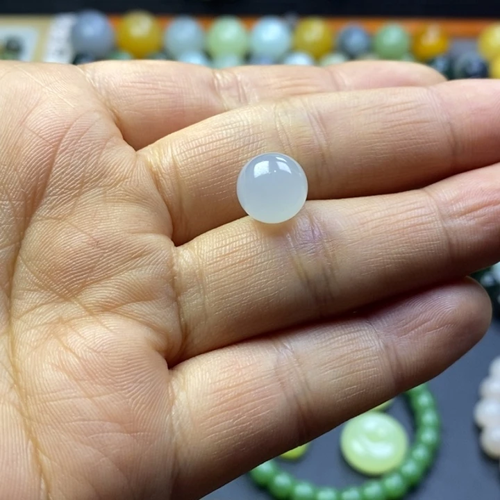 忆***初和田玉未镶嵌珠宝半成品烟紫卡10