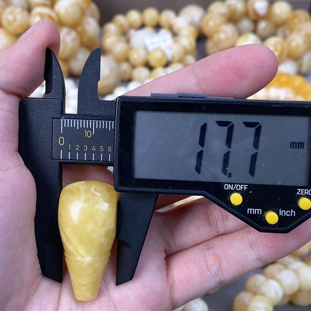 蜜蜡未镶嵌珠宝奇石6.3g