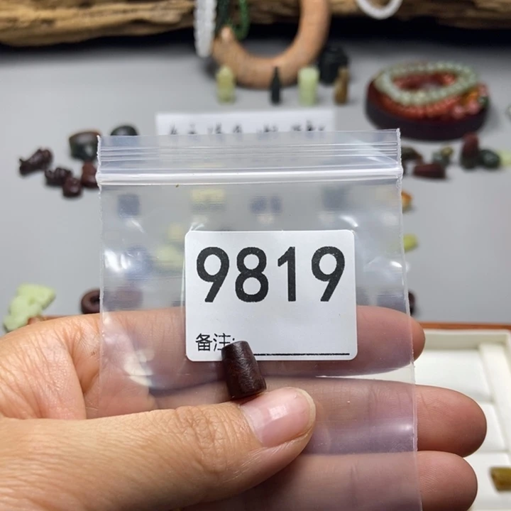 轻***萤蛇纹石玉未镶嵌项链