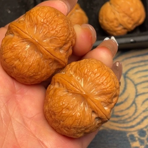 文玩核桃吊坠秦岭野生核桃