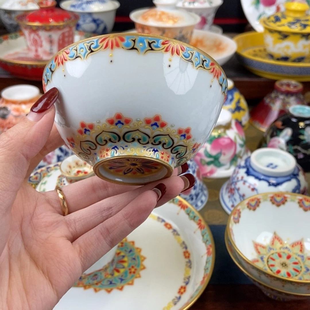 陶瓷艺术家的作品是一