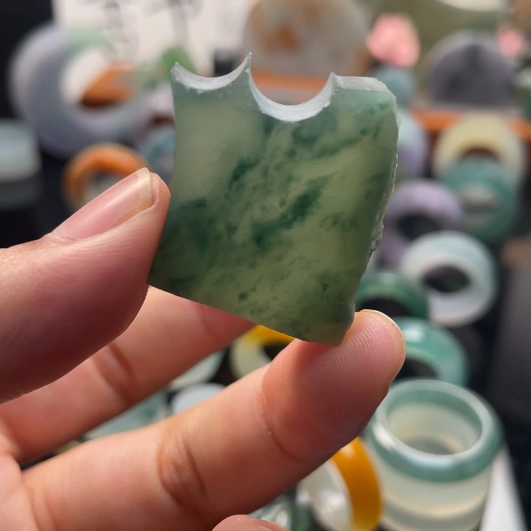 定制翡翠未镶嵌  飘绿画