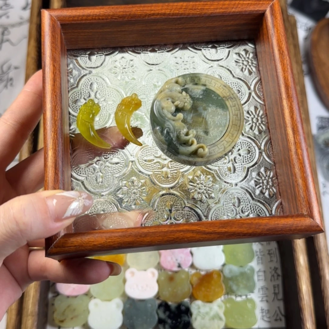 墨***画蛇纹石玉合金颈饰