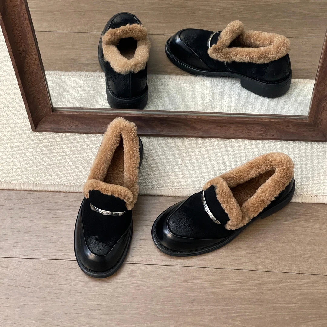 HUSSLOVE 头层牛皮+牛翻皮·跟高4.5CM·保暖羊羔毛冬粗跟乐福鞋