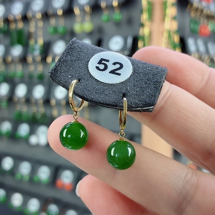 和田玉18K金镶嵌耳饰