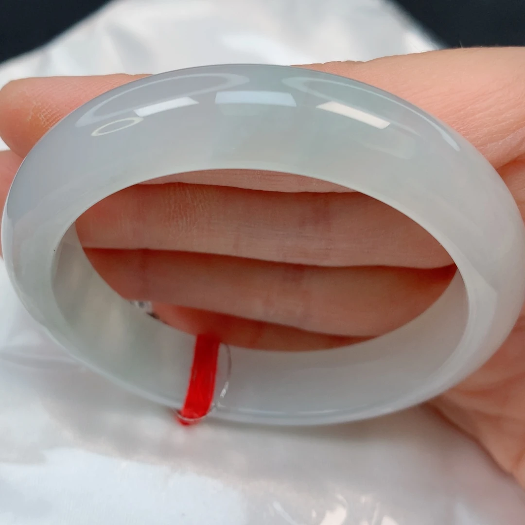 未镶嵌手镯翡翠53.6正圈，整条起胶光感好，有纹，024