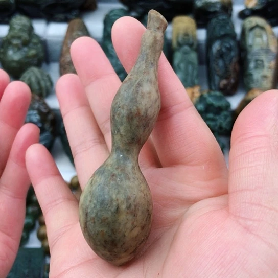 岫岩河磨玉（透闪石质玉）未镶嵌把件