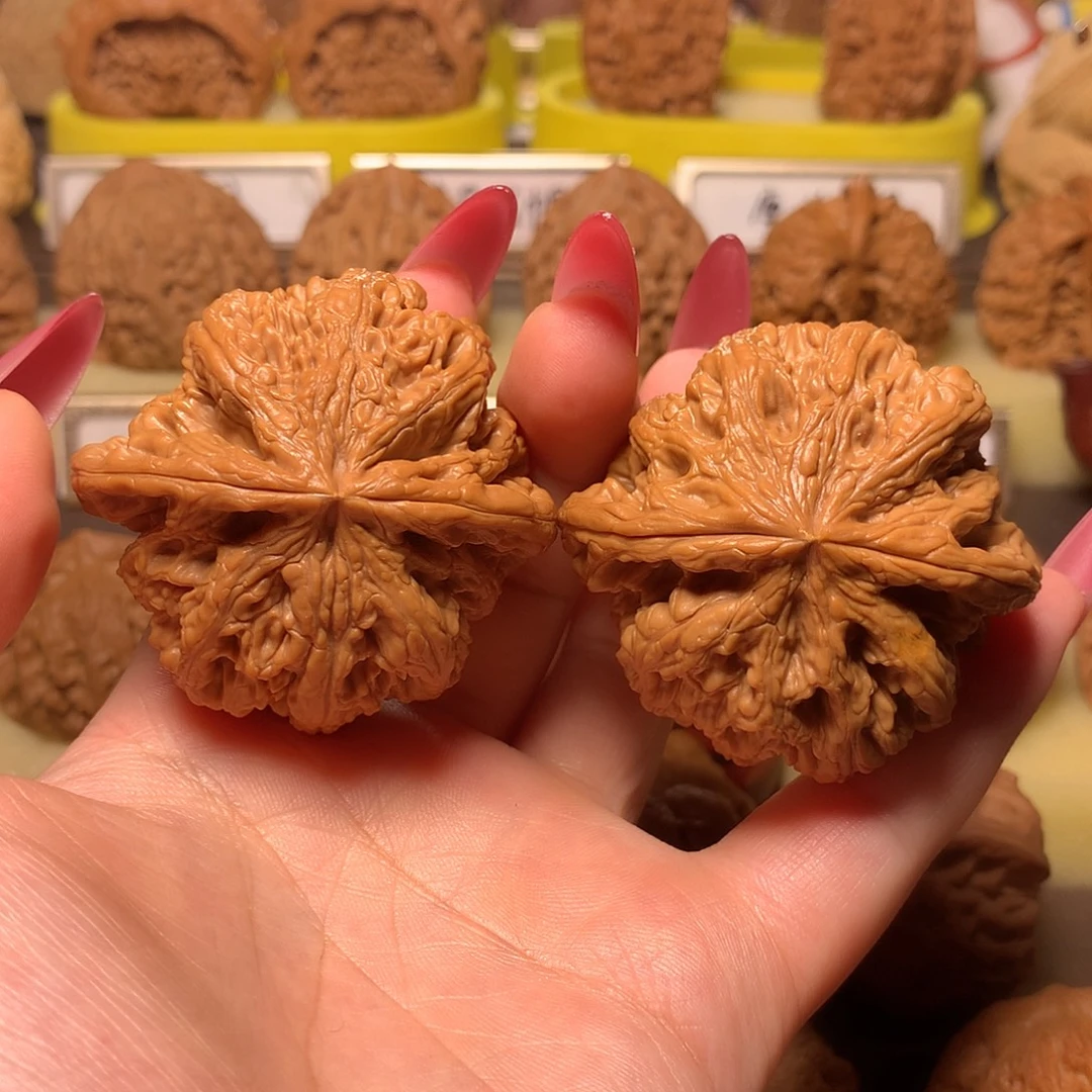 明***哥文玩核桃吊坠粗筋51