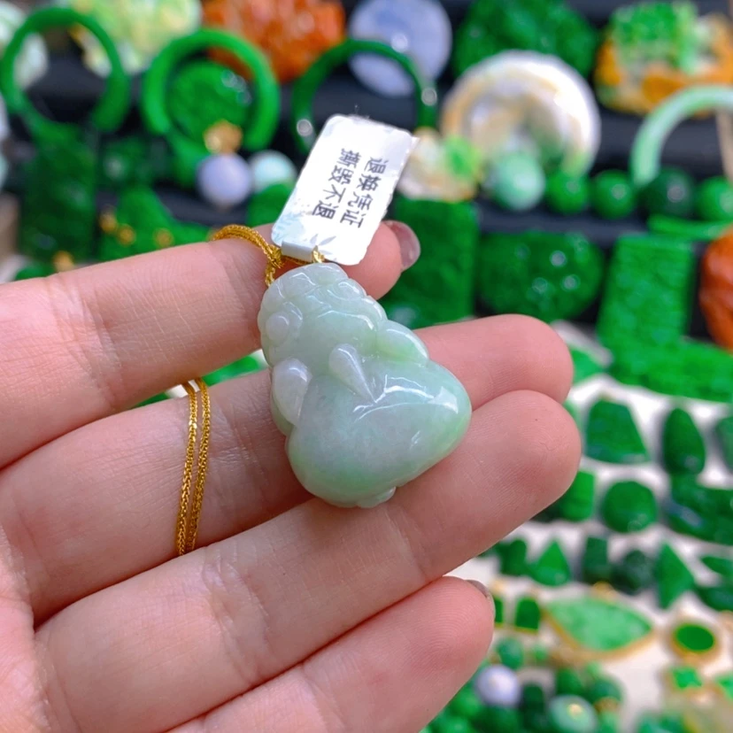 【闪购商品】翡翠未镶嵌颈饰吊坠