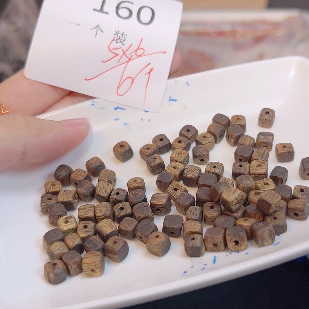 水晶珠宝半成品未镶嵌160 。