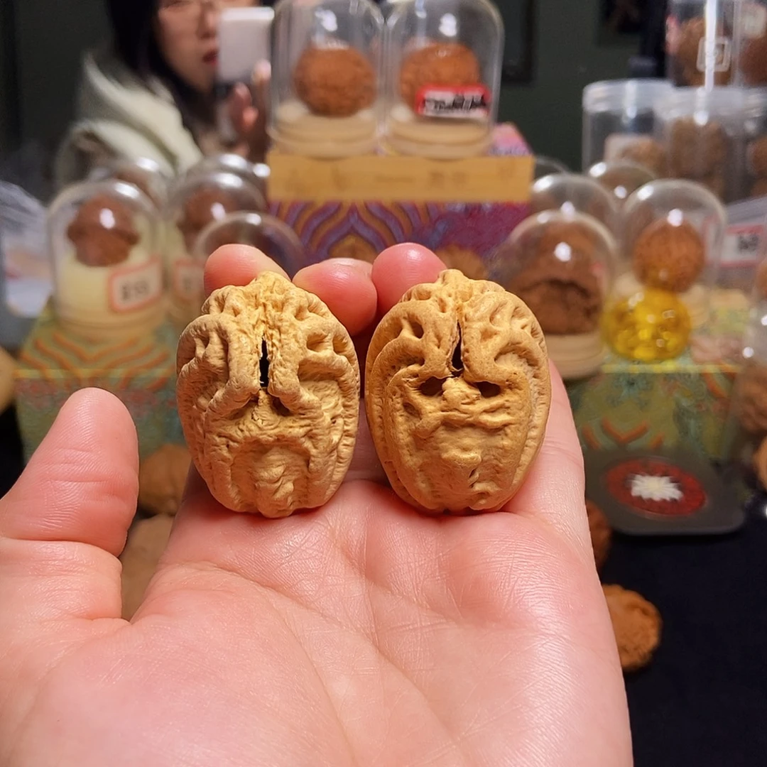吊坠猴头核桃乾坤鬼脸