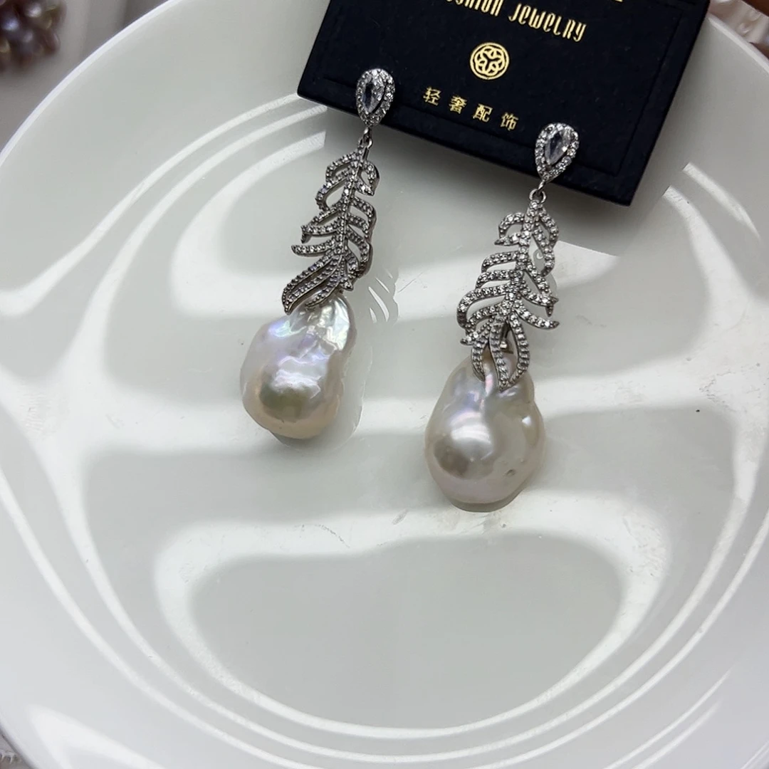 银S925镶嵌耳饰淡水珍珠