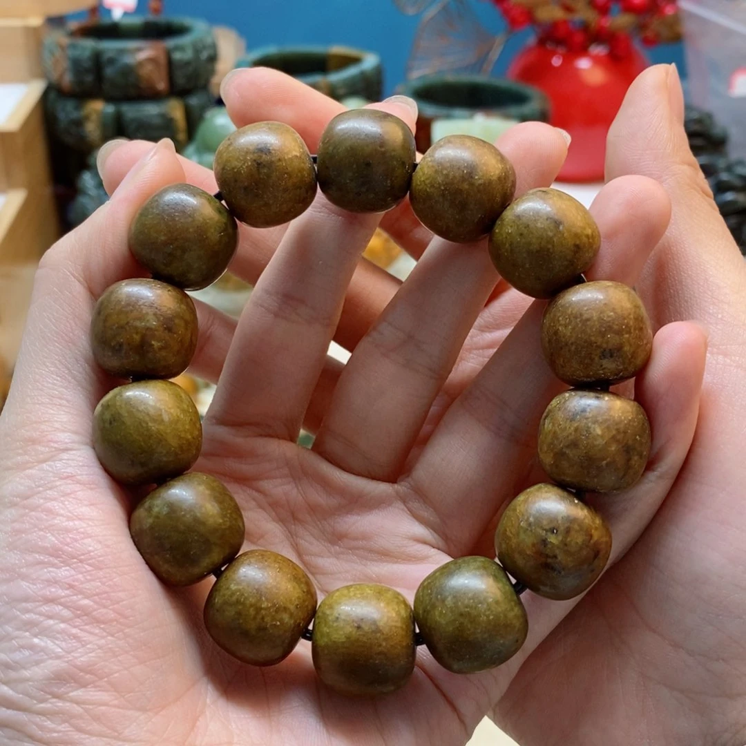 透闪石质玉手串未镶嵌