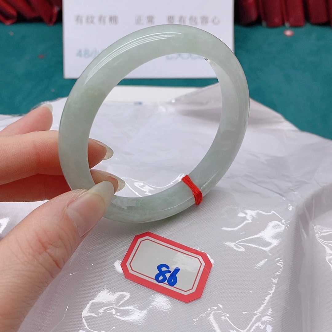 翡翠手镯未镶嵌美***86666666