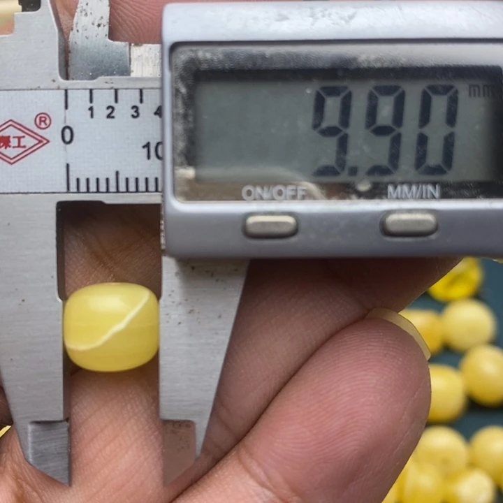 未镶嵌琥珀裸石42号9.9*8.8
