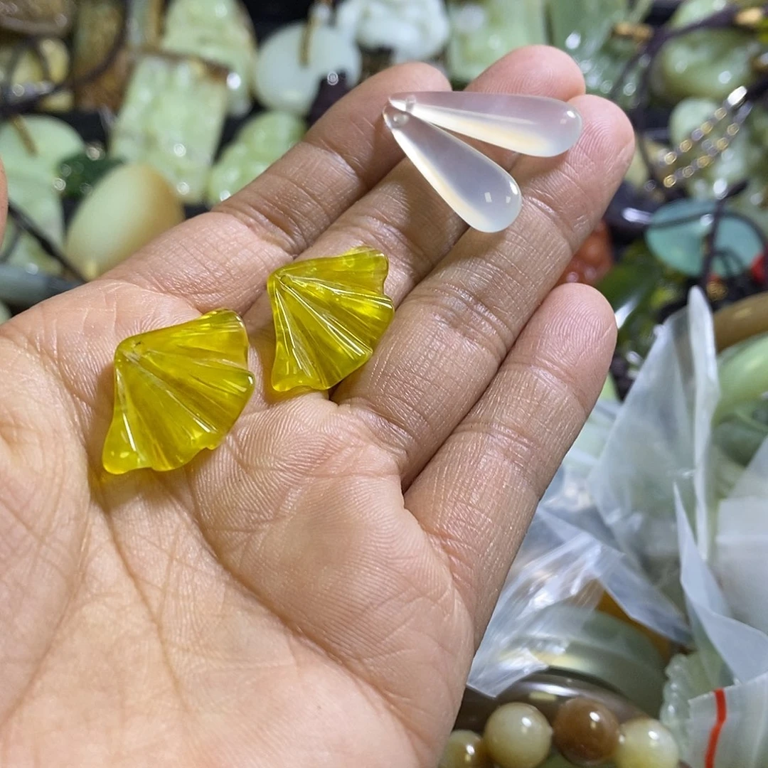 岫玉未镶嵌耳环耳环两对