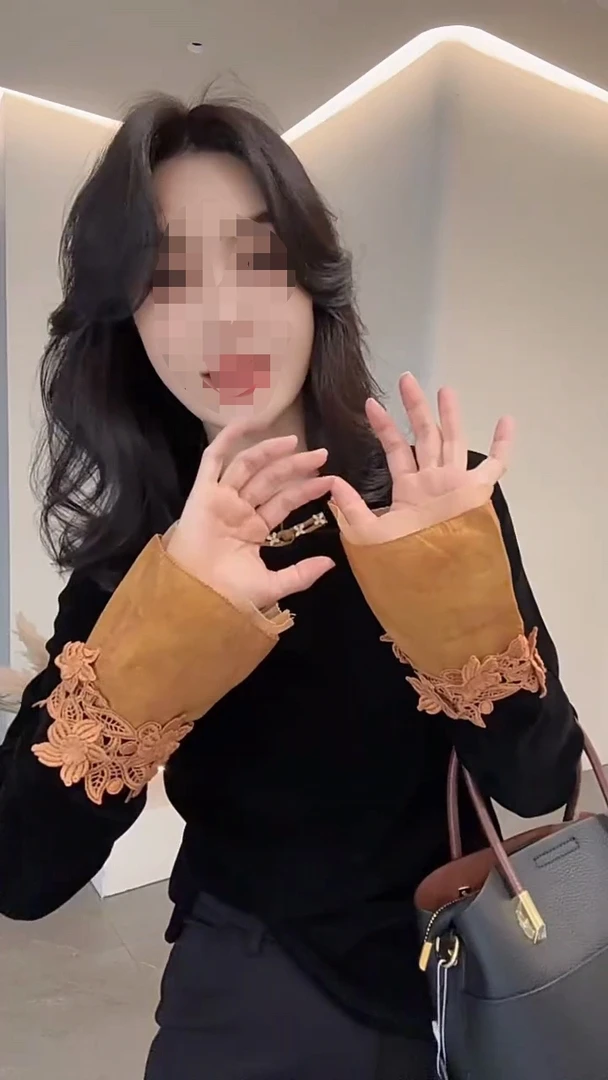 弹力丝绒长袖新中式复古盘扣袖口绣花拼接打底上衣