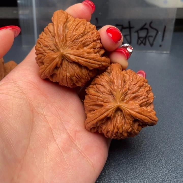 橄***枝吊坠文玩核桃白狮子