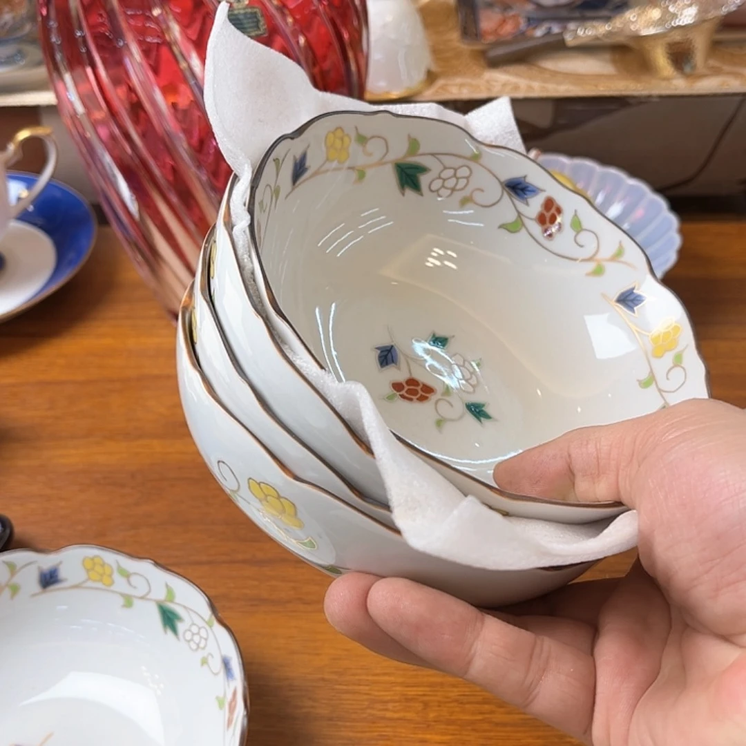 盖碗G****a你们要好好吃饭了嘛亲爱们