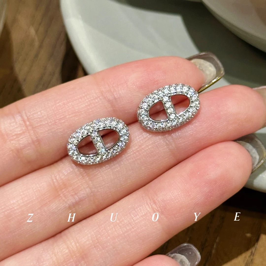 铜合金耳饰 灼晔·猪鼻子 经典大牌满镶锆石爆闪猪鼻子耳钉